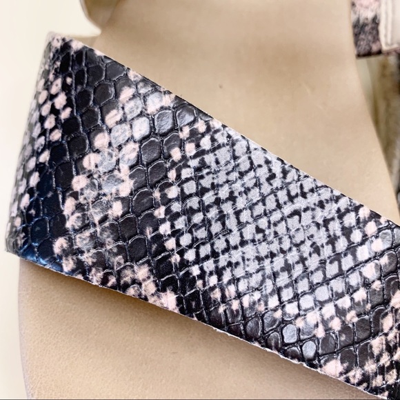 Vince Camuto Rynnah Women’s Faux Snakeskin Two Strap Slides Sandals Platform 7 - Picture 5 of 8